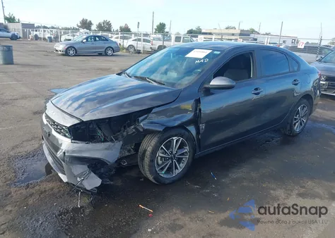 2023 Kia Forte Lxs z USA, uszkodzony, nr VIN 3KPF24AD3PE590354